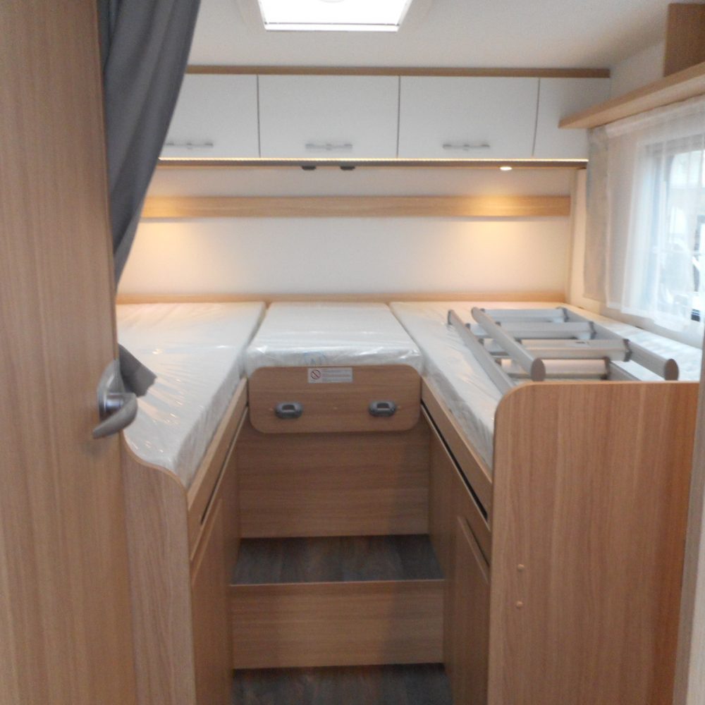 Habitación caravana SUNLIGHT I68